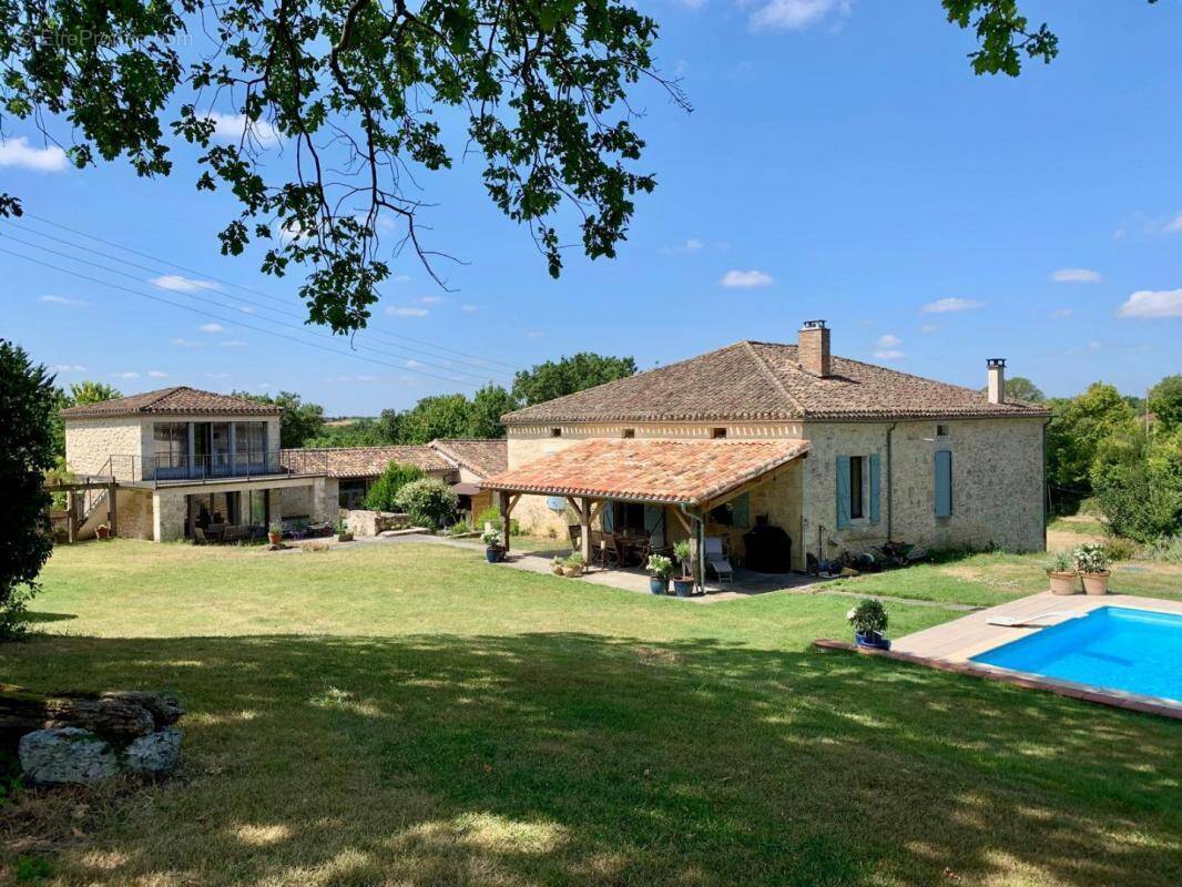 Maison à SAINT-CLAR