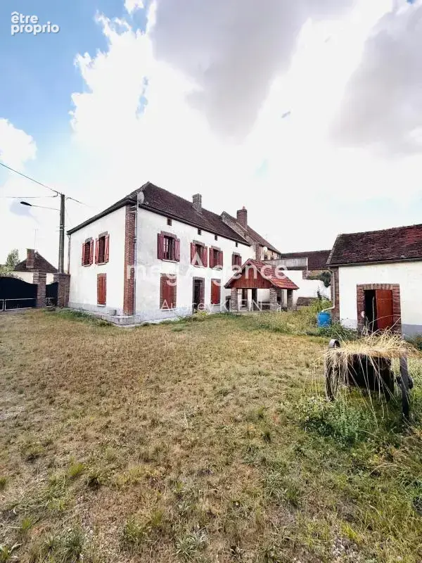 Maison à ARCES-DILO