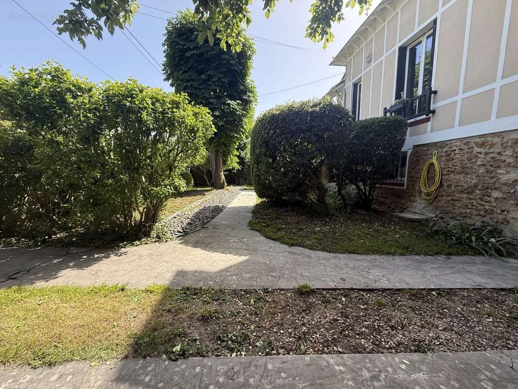 Maison à CHELLES