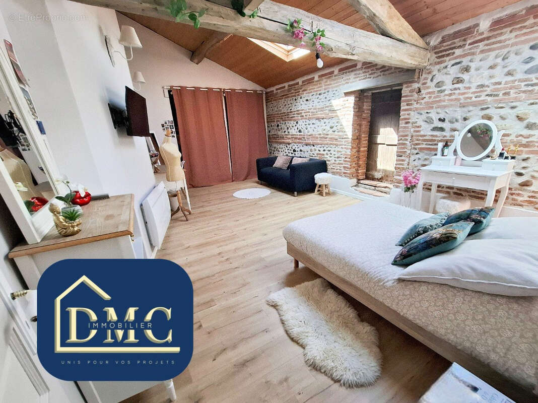 Maison à CINTEGABELLE