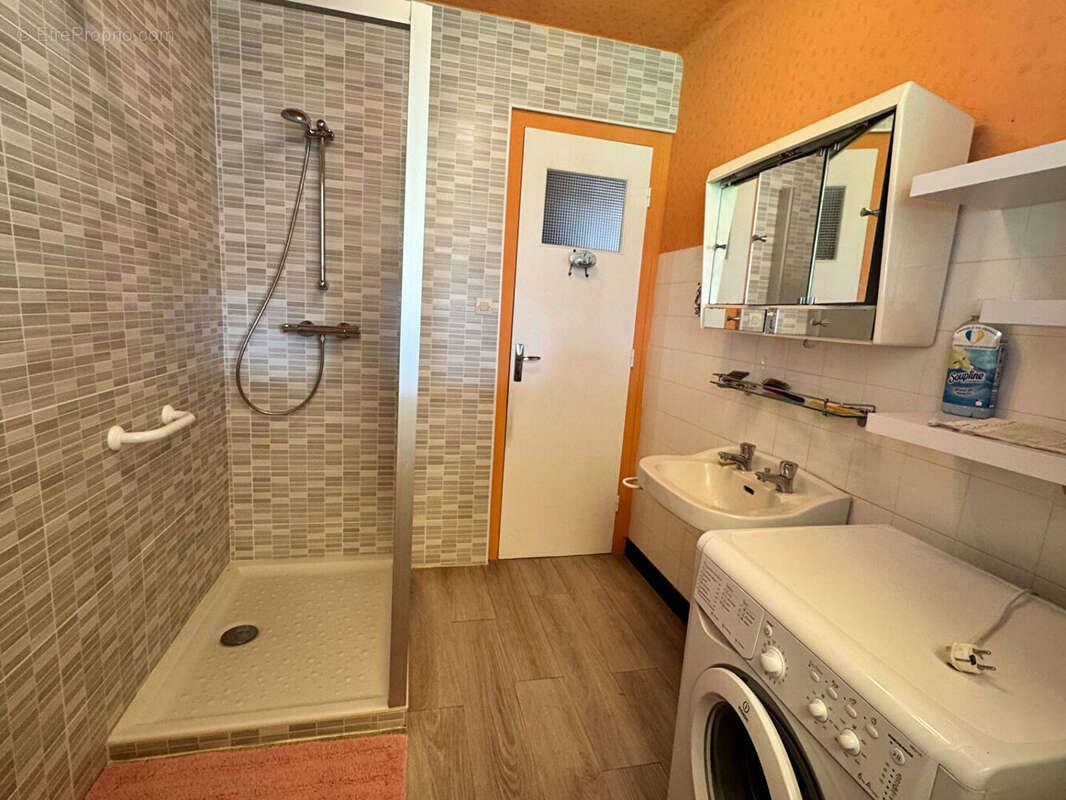 Maison à SAINT-THONAN