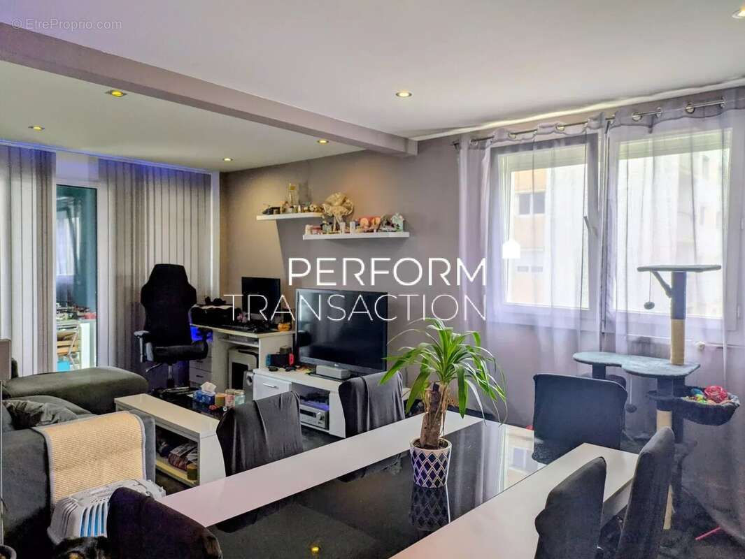 Appartement à SASSENAGE