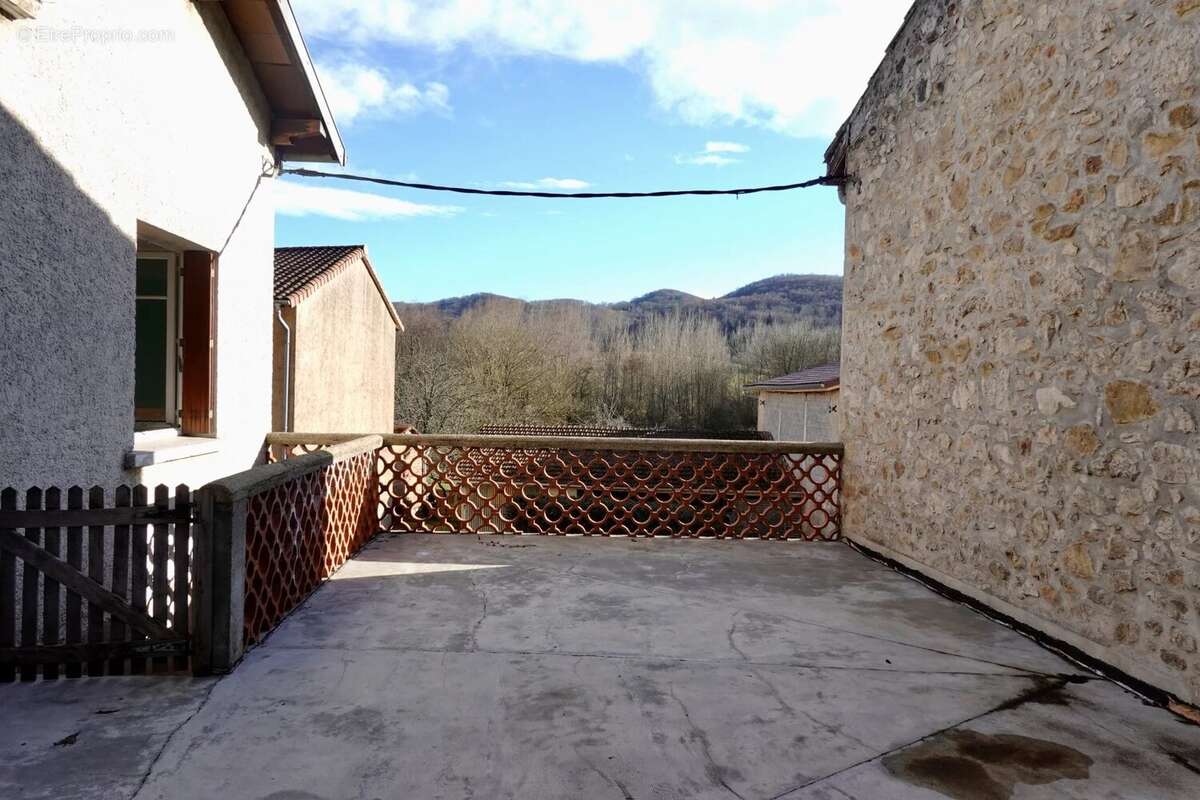 Maison à LE MAS-D'AZIL