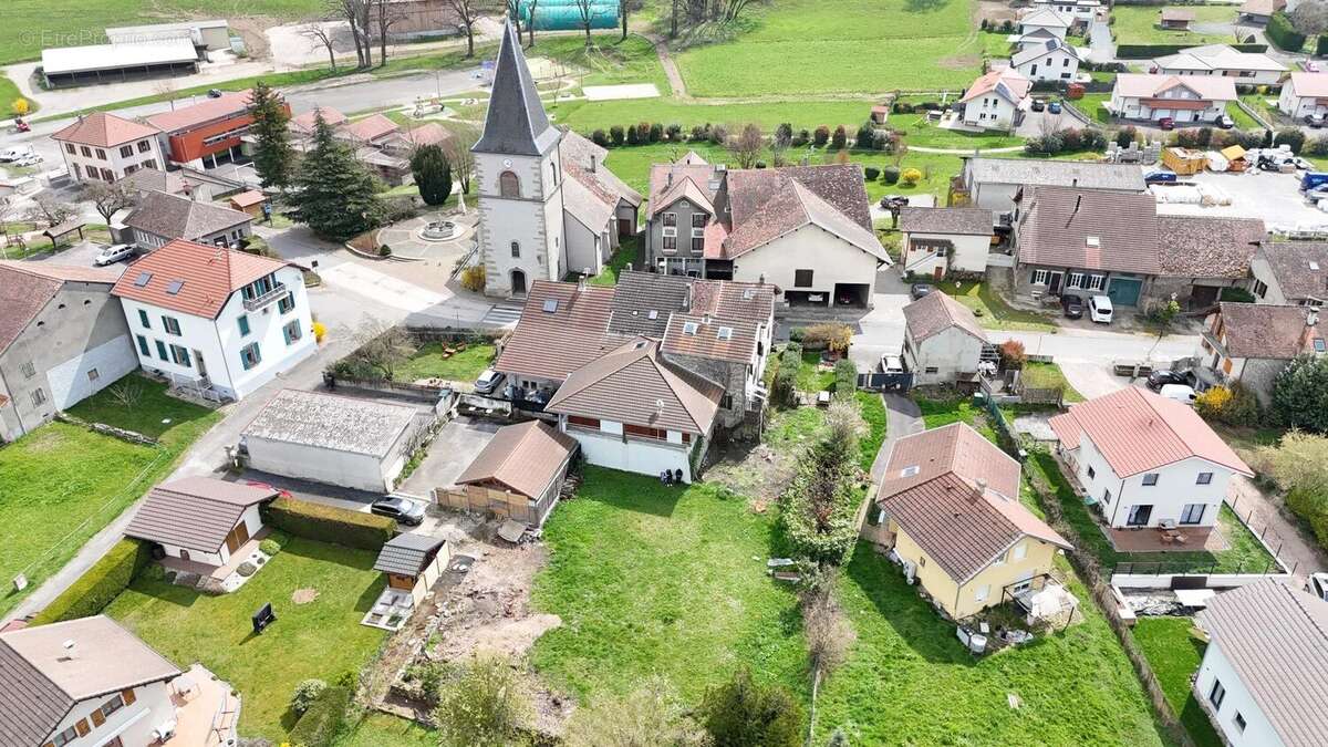 Terrain à FESSY