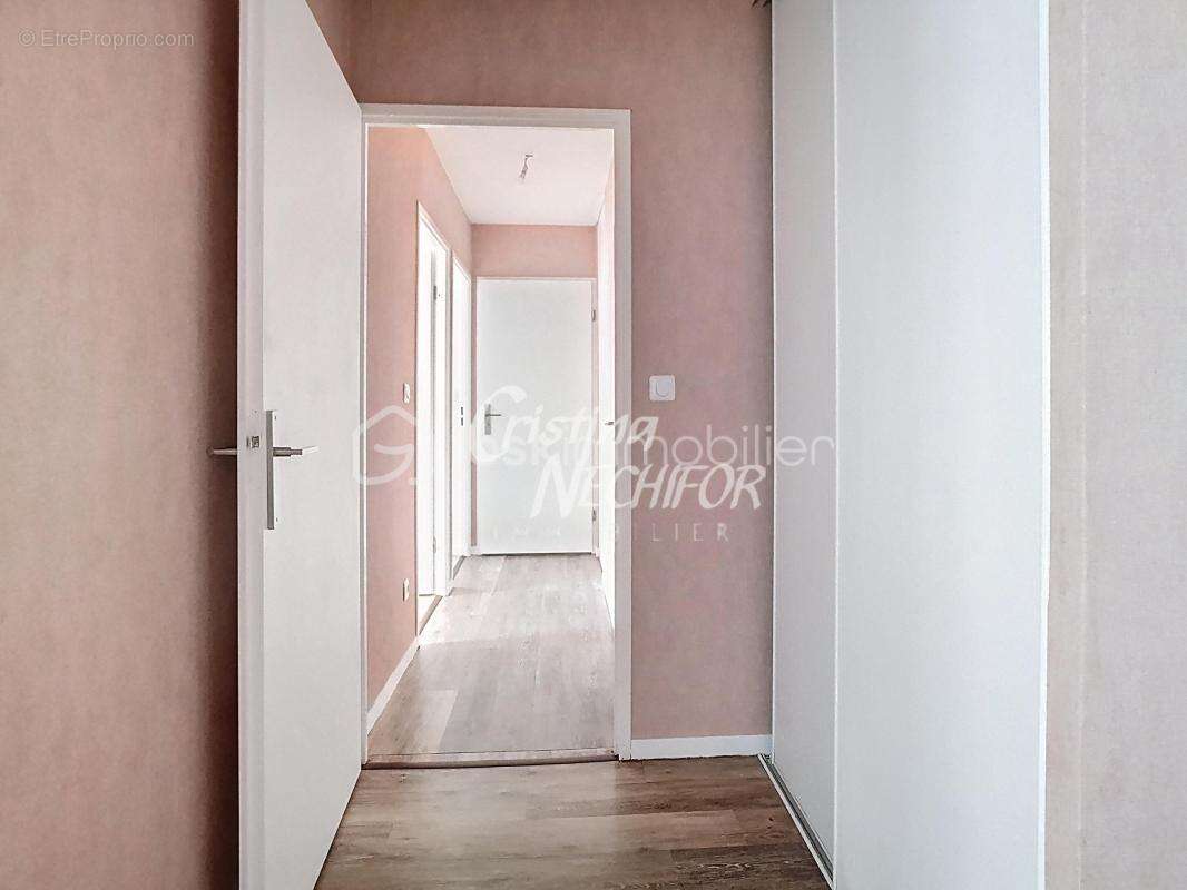 Appartement à SERRIS