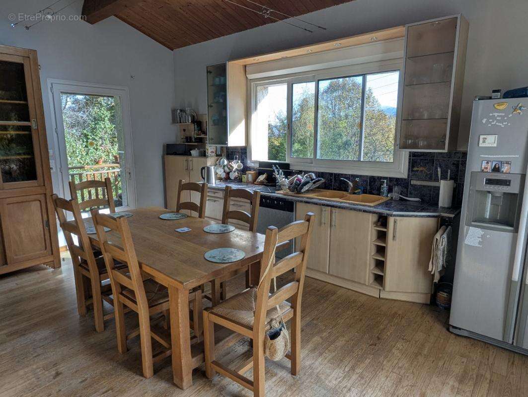 Maison à SAINT-PIERRE-DE-RIVIERE