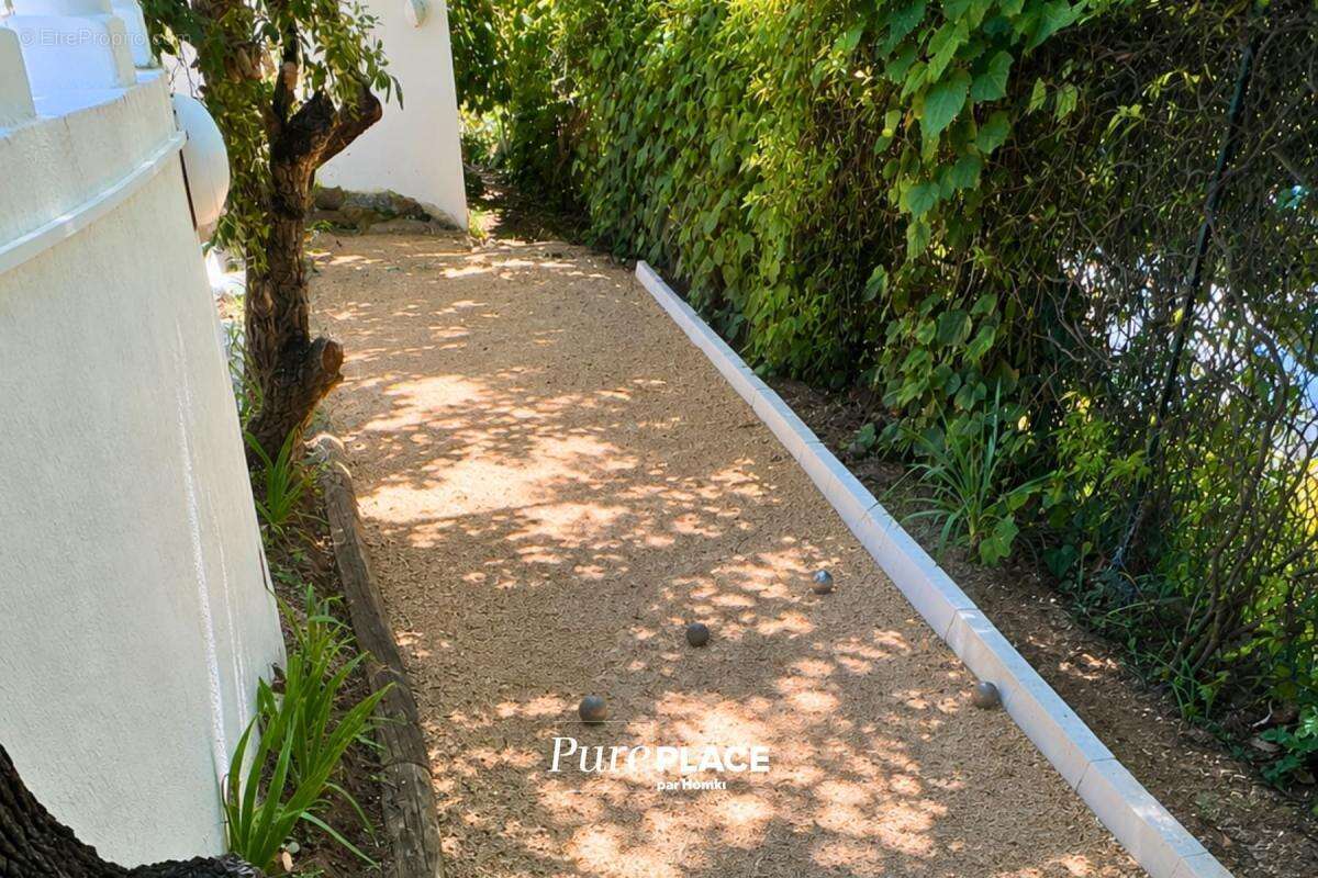 Maison/Villa T9 de 337 m2 à Saint-Raphaël 83700 - photo 23