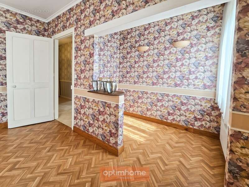 Maison à CROISILLES