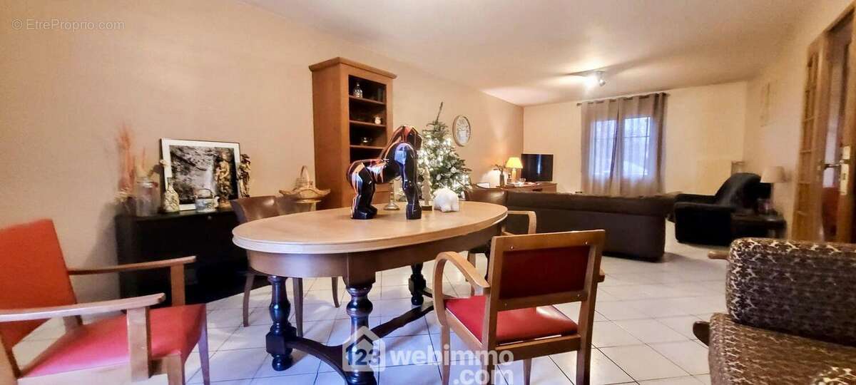 salle à manger - Maison à VERDUN