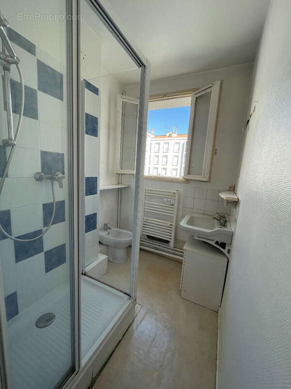 ROYAN centre - Appartement  T4 - photo 11