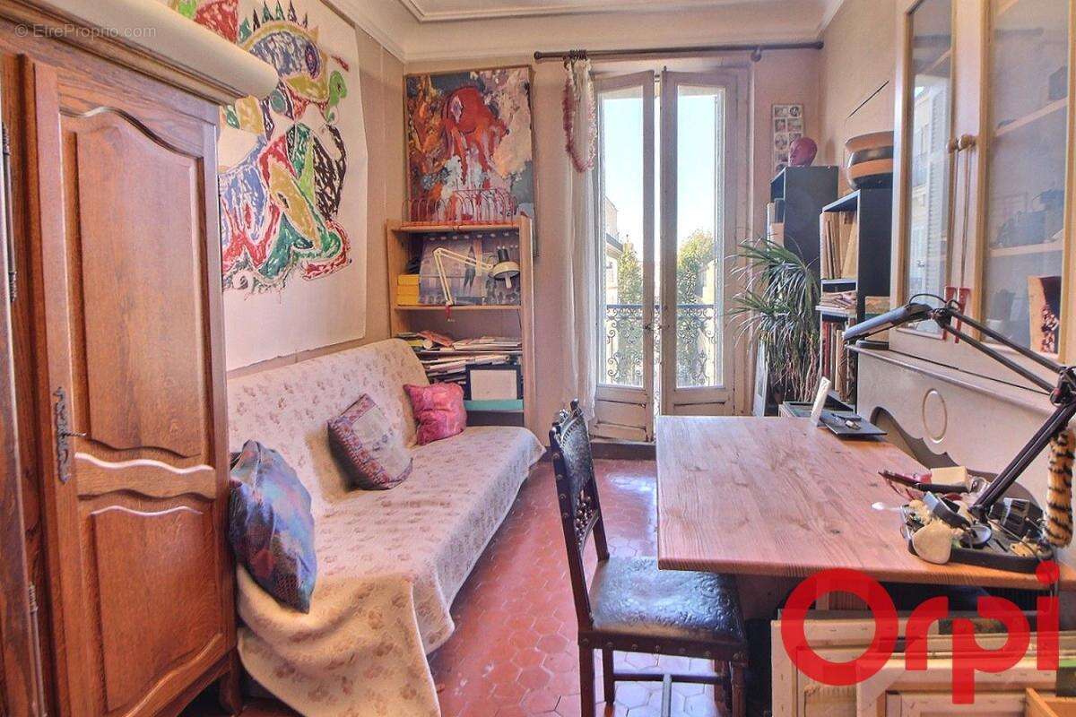 Appartement à MARSEILLE-1E