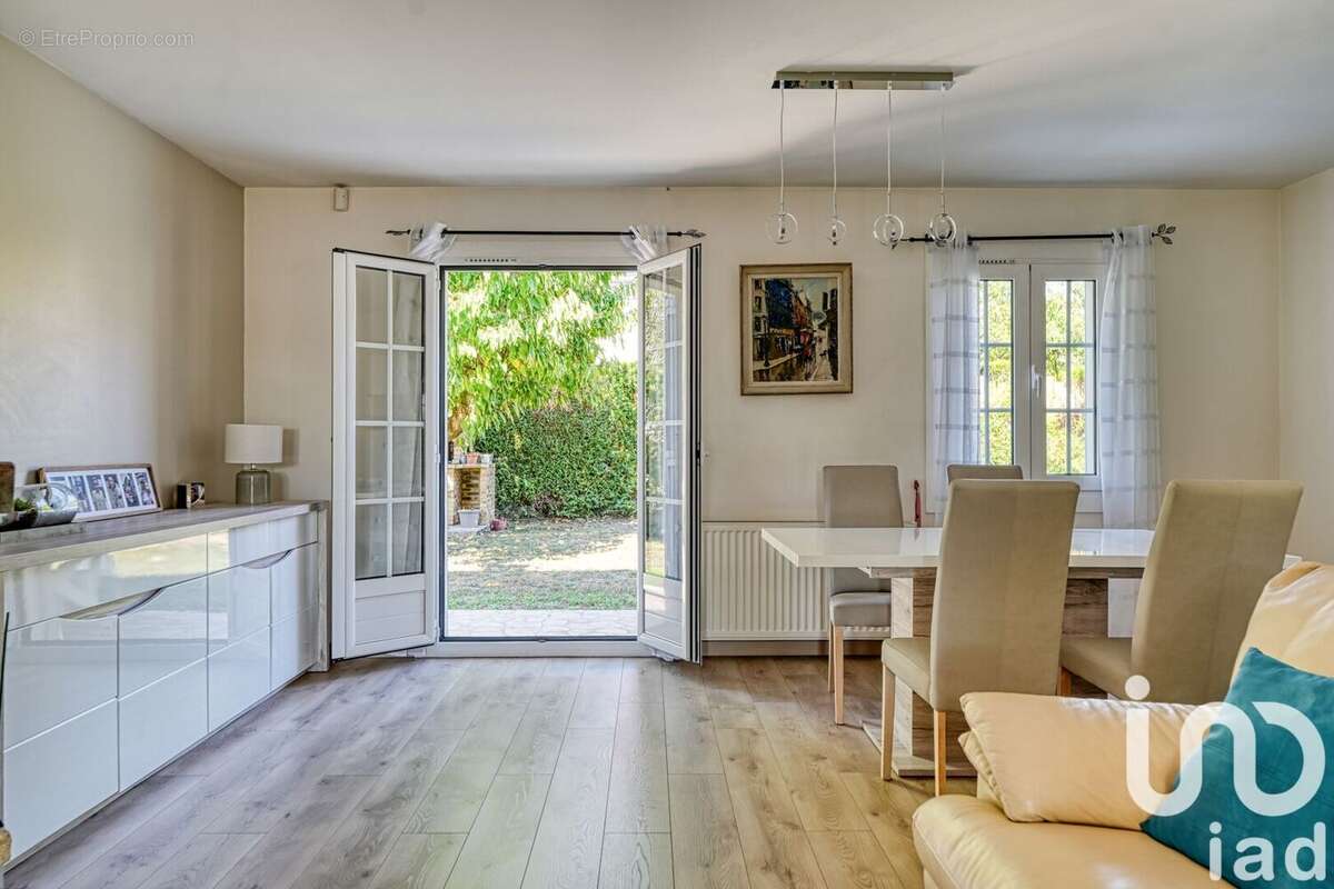 Photo 7 - Maison à CHANTELOUP-LES-VIGNES