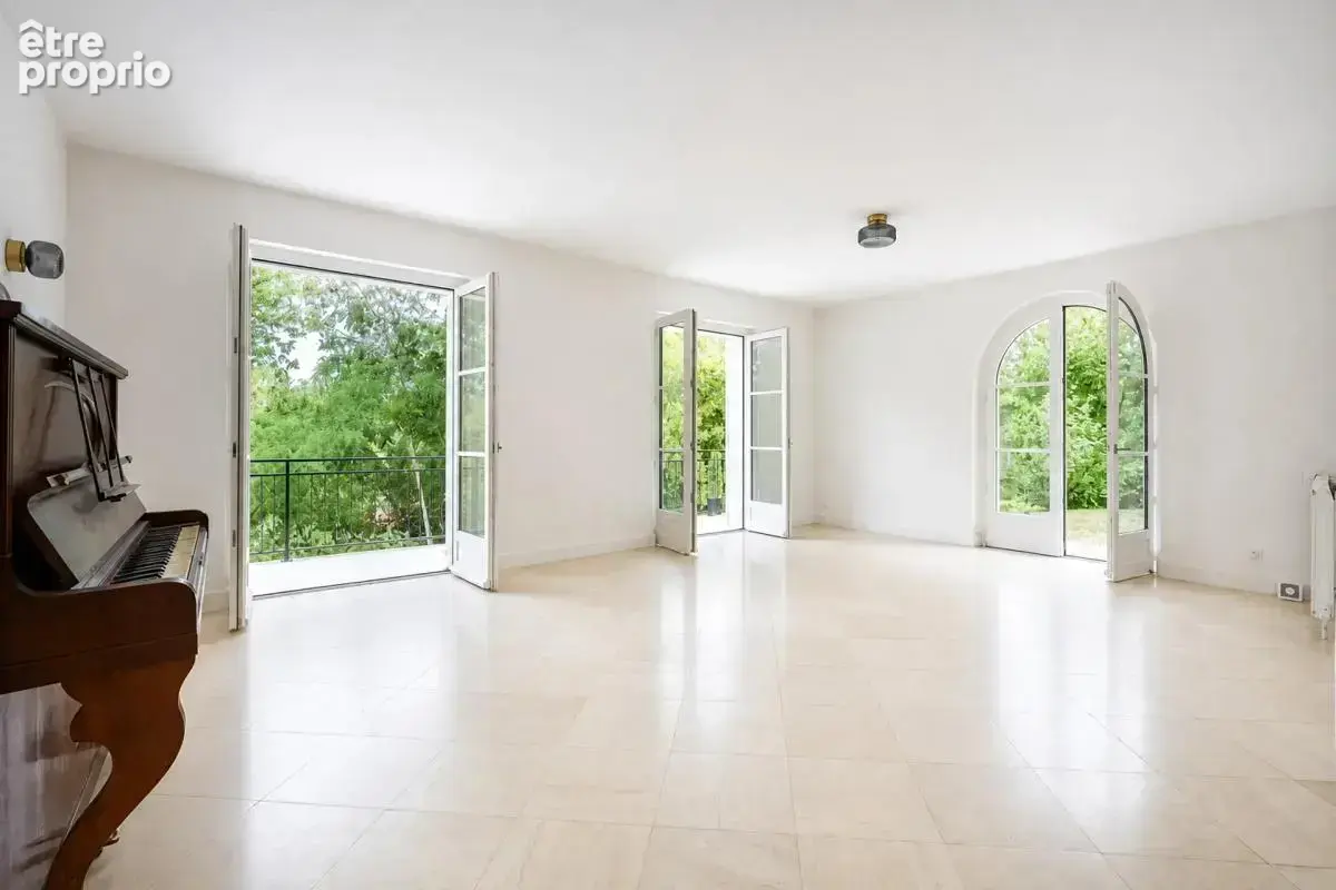 Maison de 10 pièces de 248 m² à Pontoise - photo 4