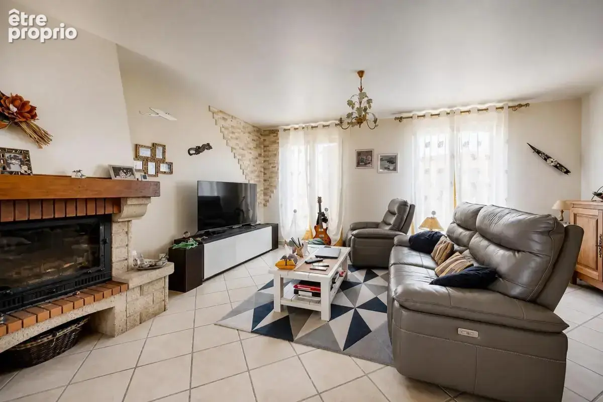 Maison de 5 pièces de 123 m² Loi Carrez 137m² sol à La Genevraye - photo 3
