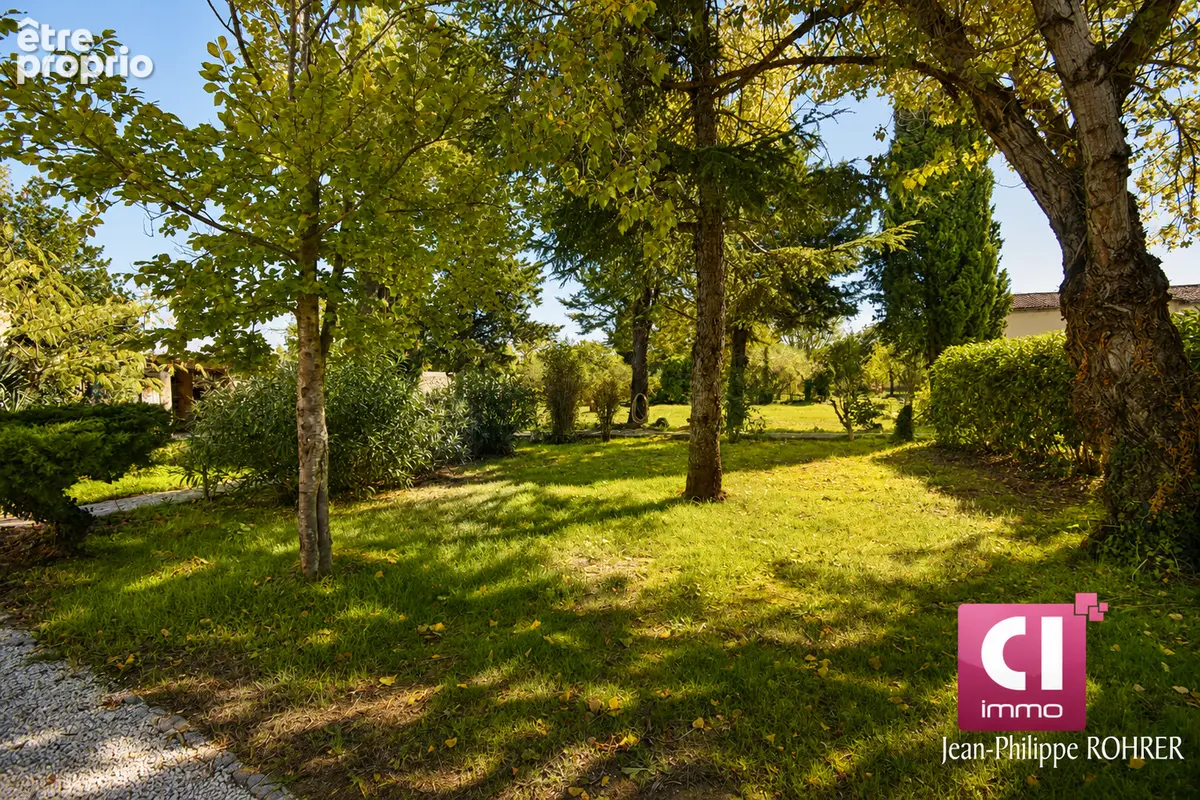 Maison de Prestige à Vendre à Besse-sur-Issole - photo 17