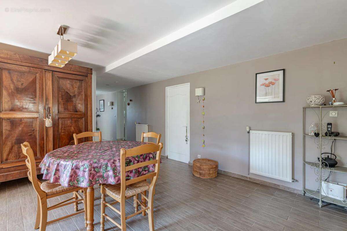 Appartement à FOSSES