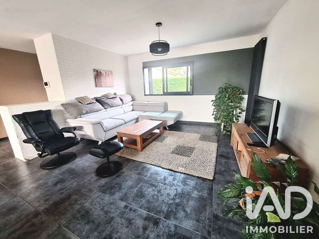 Maison 115 m² à Odos  - photo 2