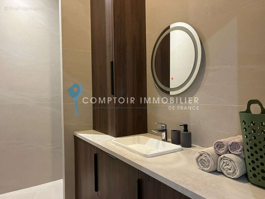 Au coeur du quartier Haut - photo 5