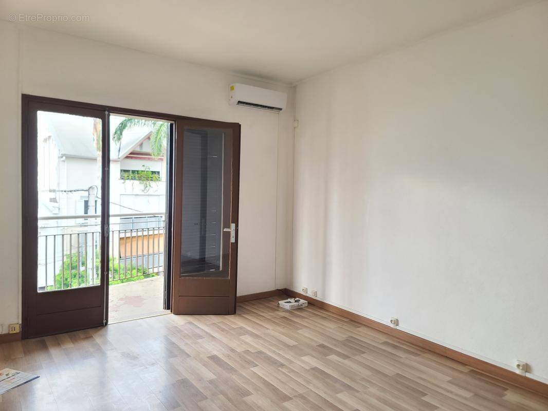Appartement à SAINT-DENIS