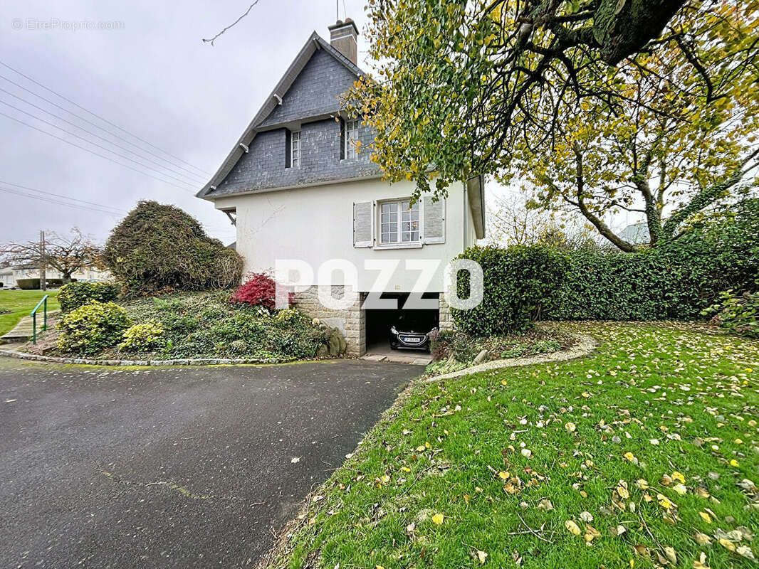 Maison à FOUGEROLLES-DU-PLESSIS