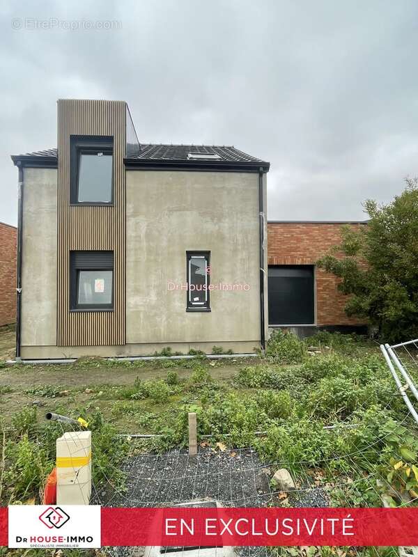 Maison à QUAROUBLE