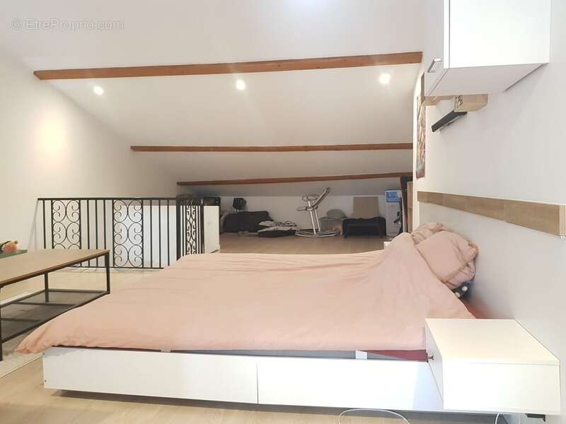 Maison à VILLECHENEVE