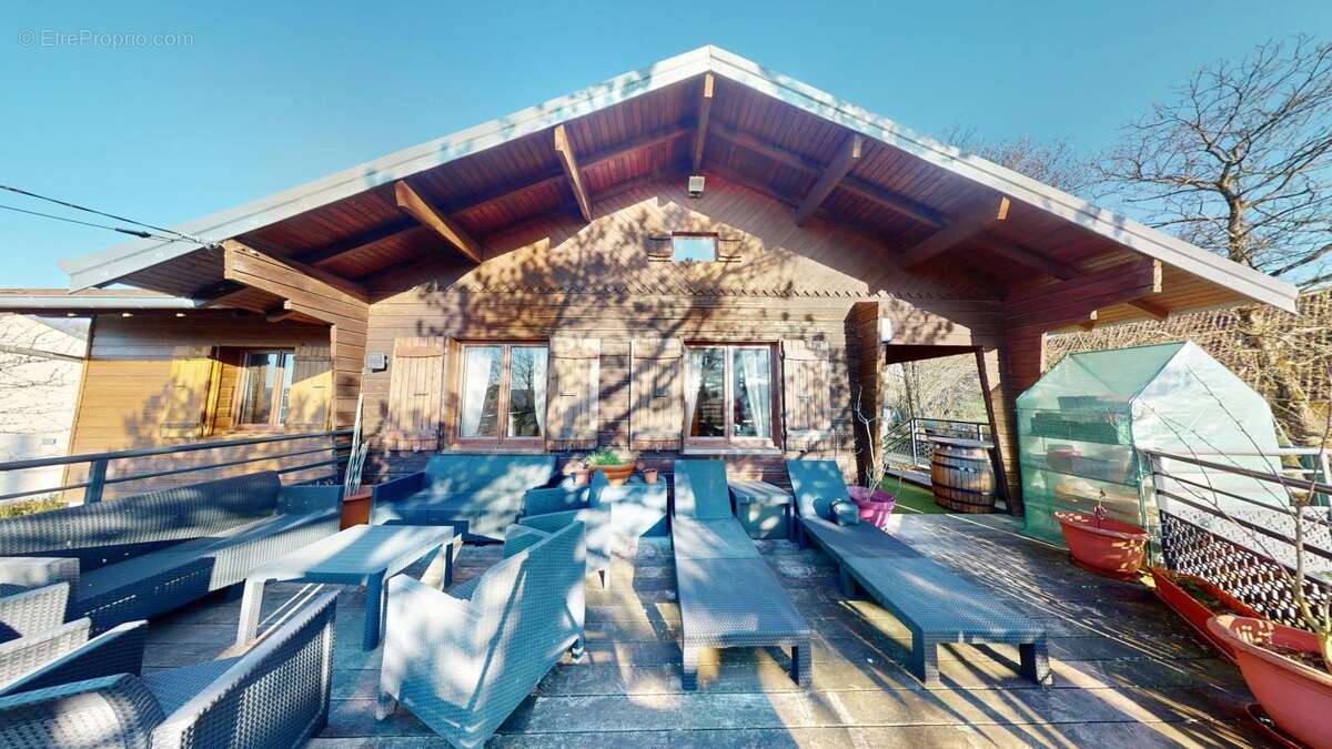 Maison à MONTFERRAND-LE-CHATEAU