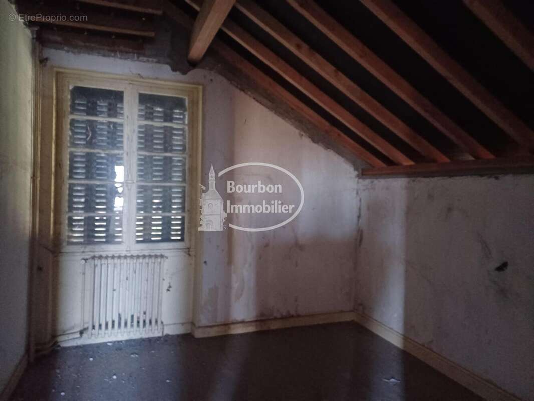 n°6 - Maison à BOURBON-LANCY