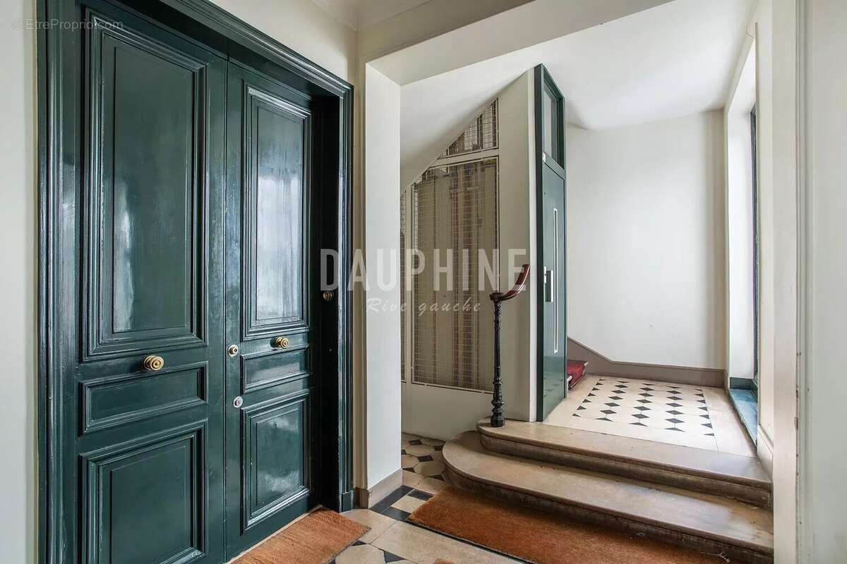 Appartement à PARIS-7E