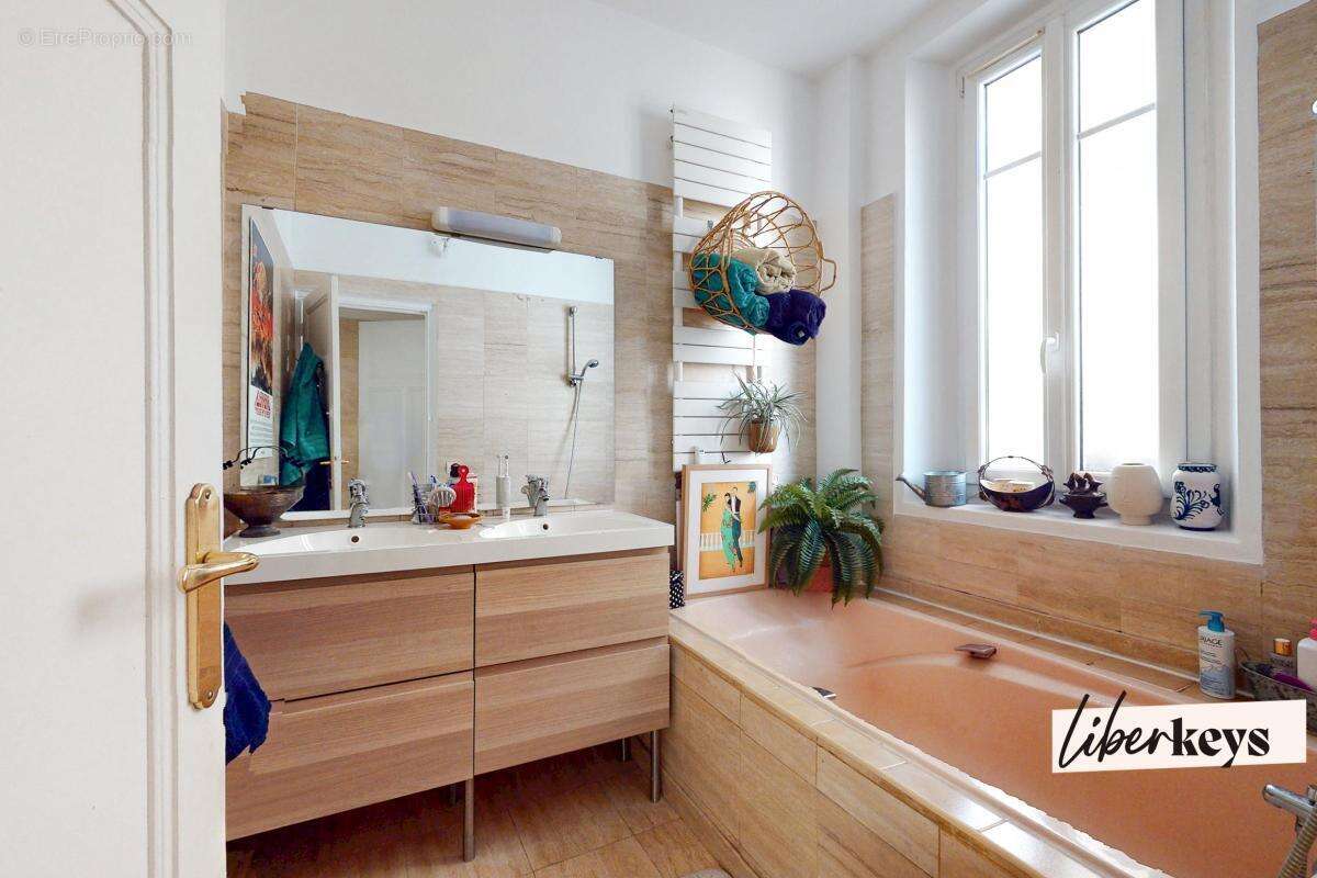 Appartement à BOIS-COLOMBES