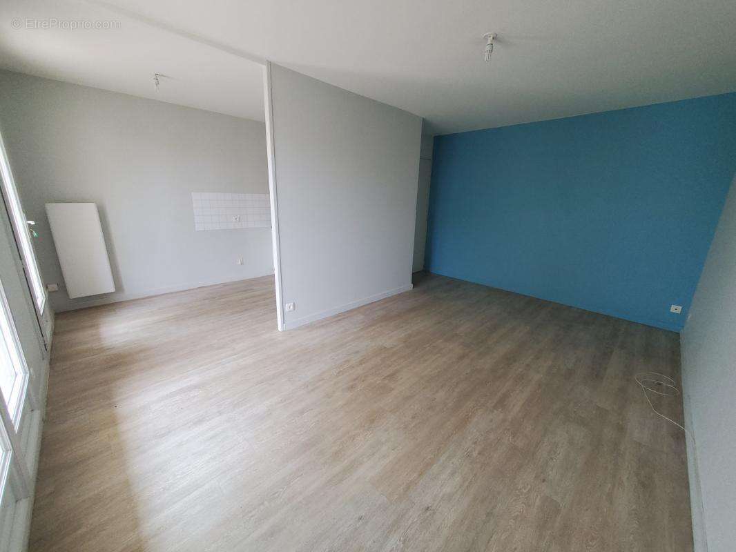 Appartement à LA CHAPELLE-BASSE-MER