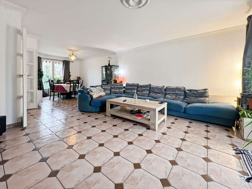 Maison à SAINT-FARGEAU-PONTHIERRY