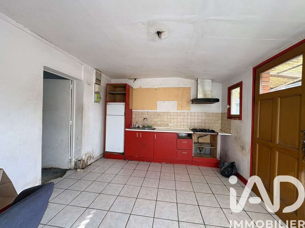 Maison 97 m² à Tricot  - photo 8
