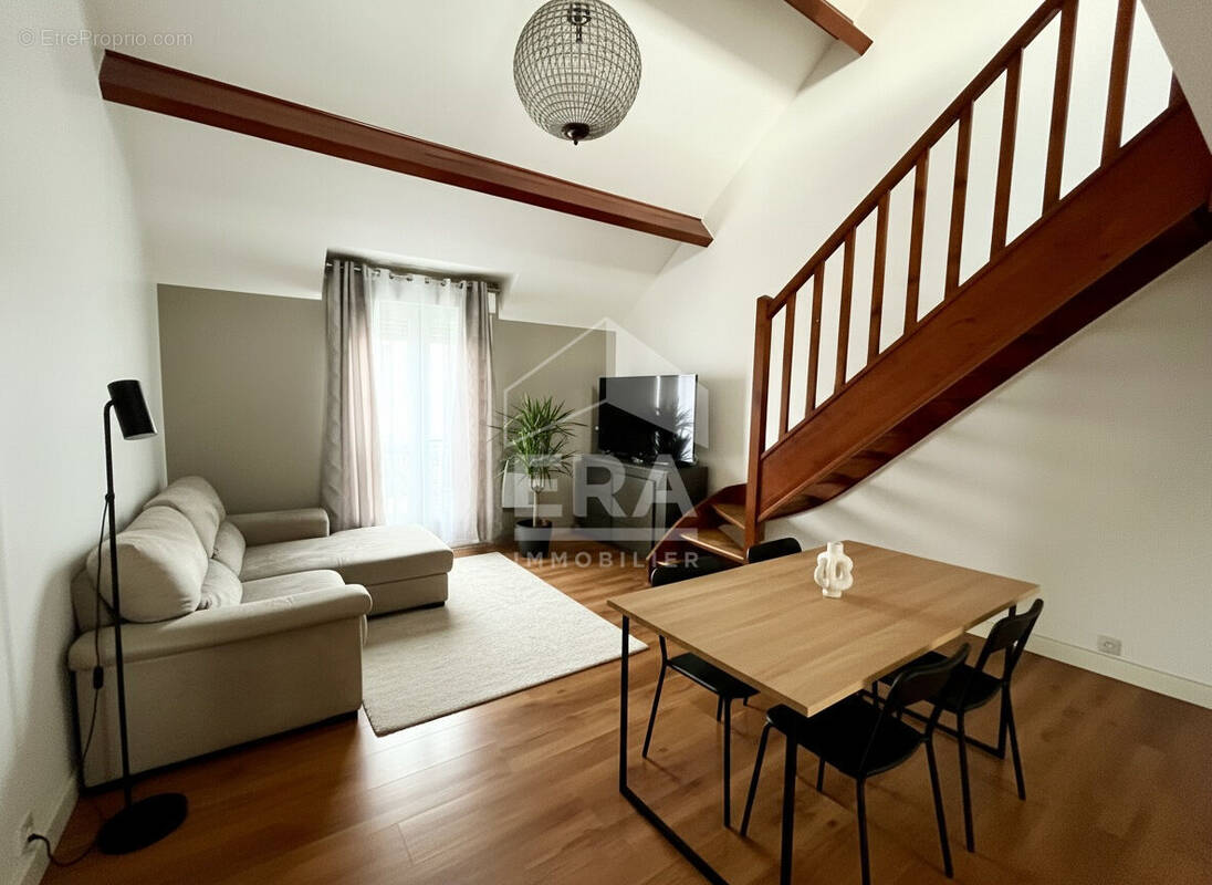 Appartement à PONTAULT-COMBAULT