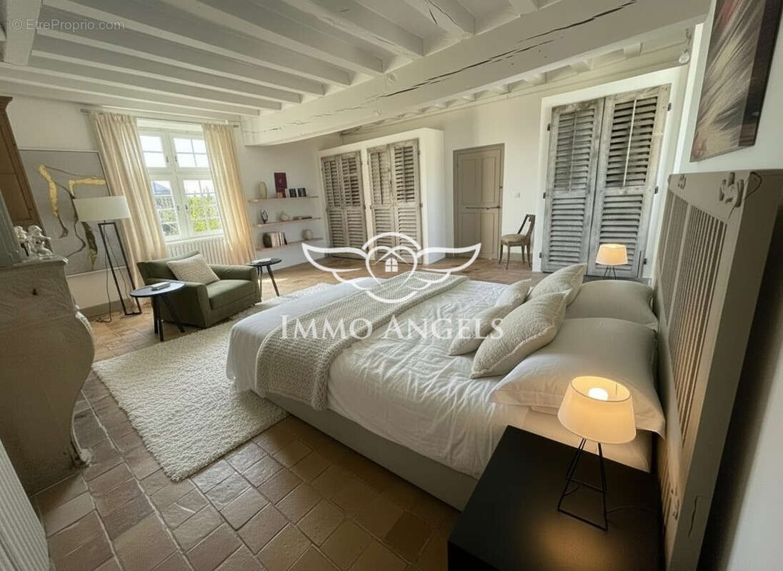 Maison à HUILLE