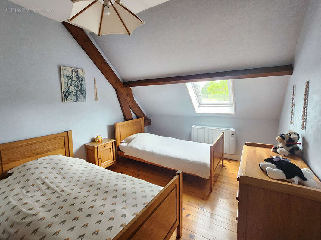 Maison à CREVECOEUR-LE-GRAND