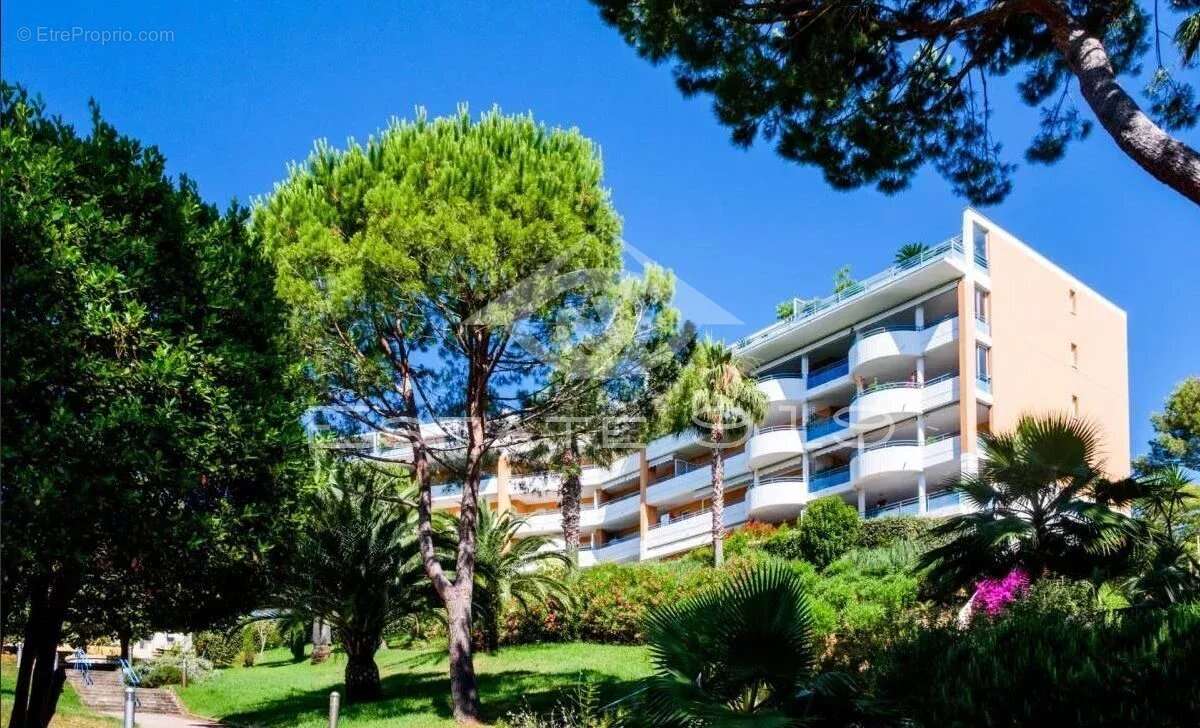 3/4 pieces 95,40 m² dans domaine prive et securise - photo 5