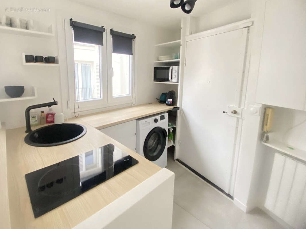 Un adorable studio - emplacement exceptionnel ! - photo 5