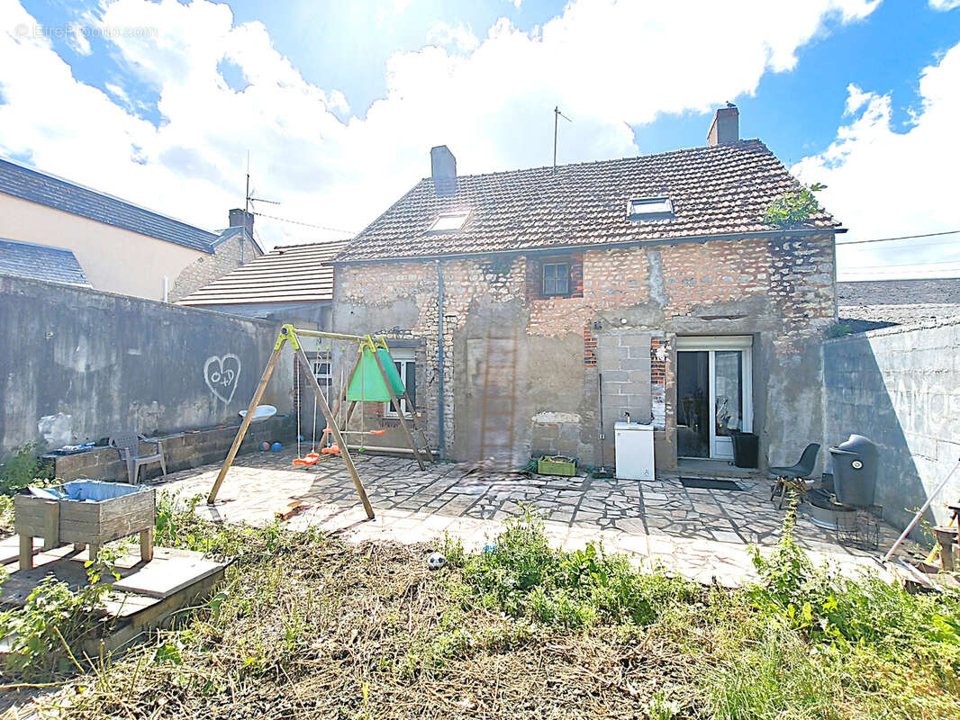 Maison à SANCHEVILLE