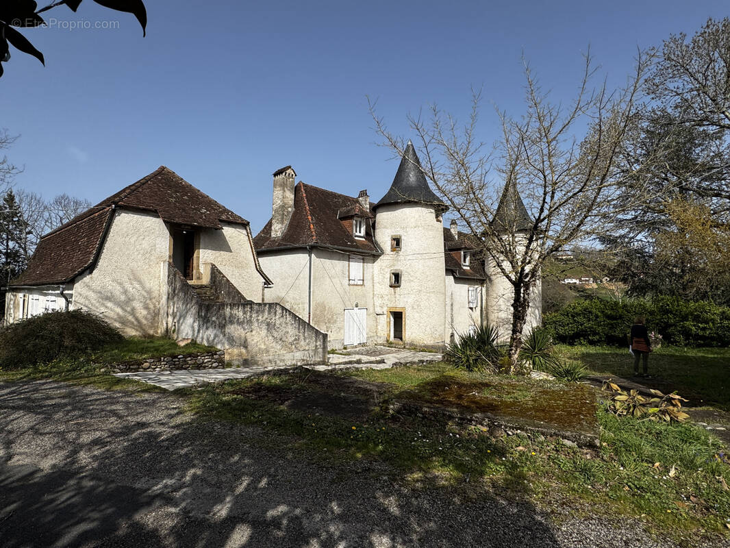 Maison à GAGNAC-SUR-CERE