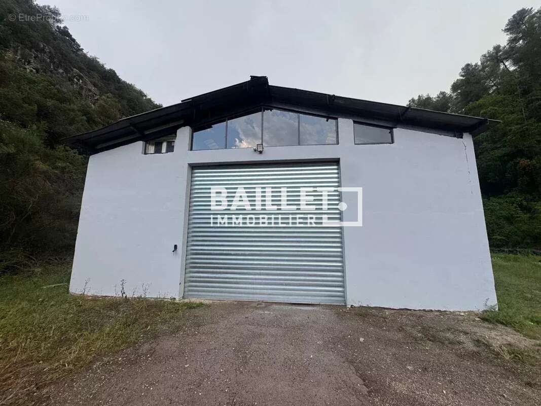 A VENDRE Entrepôt 225 M2 + 2500 M2 Terrain St Blaise Village - photo 13