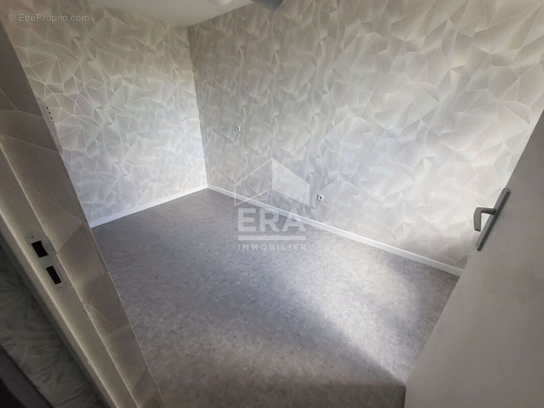 Autre à SALLAUMINES