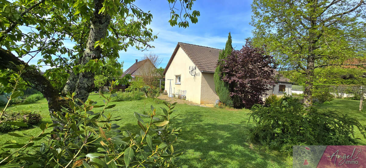 Maison à DAMPIERRE