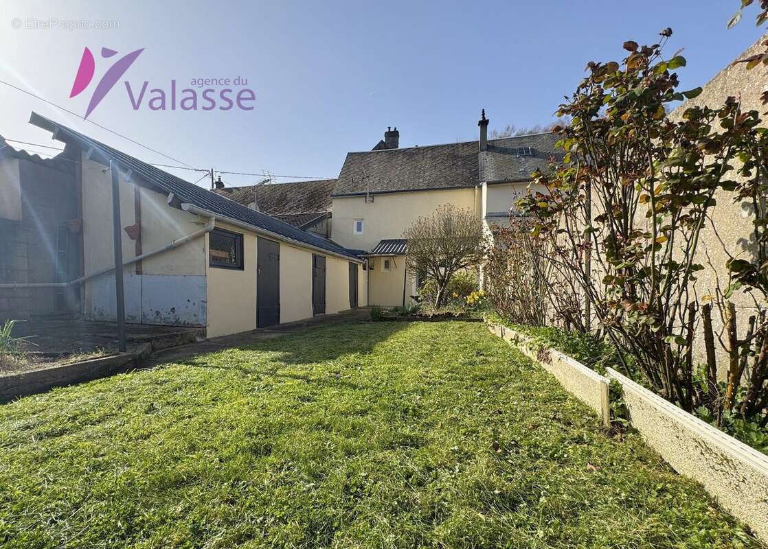 Maison à GRUCHET-LE-VALASSE