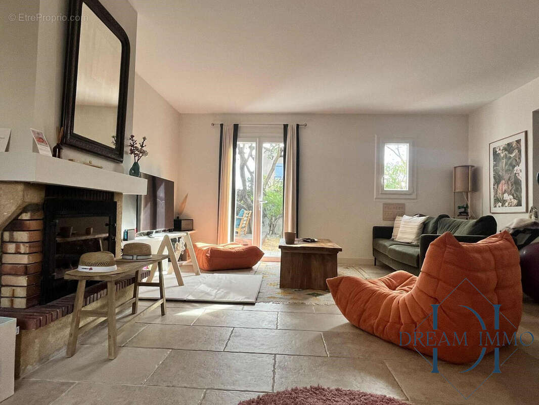 Maison à SOLLIES-PONT