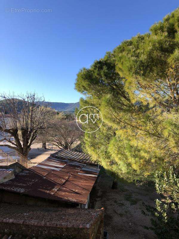Appartement à CUERS