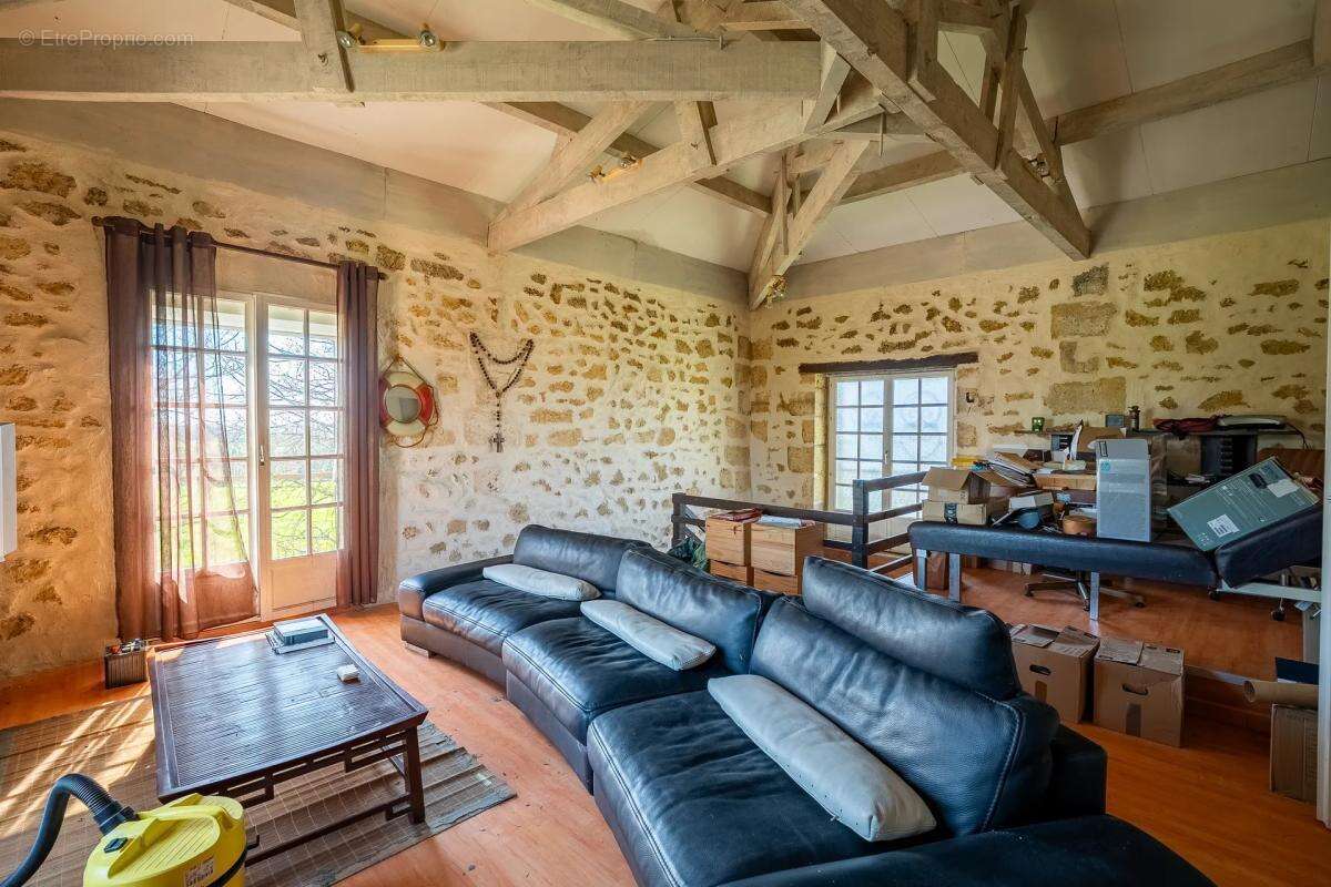 Appartement à TRESSES