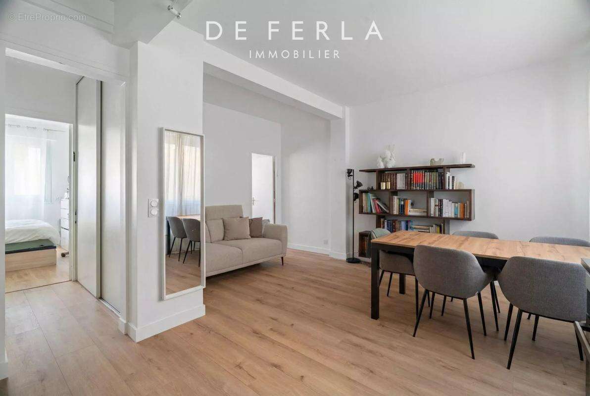 Appartement à PARIS-15E
