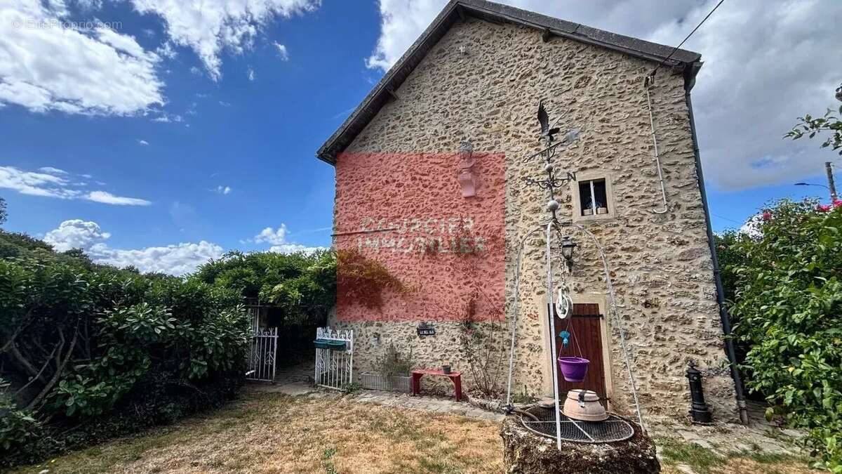 Maison à SAINT-FORGET