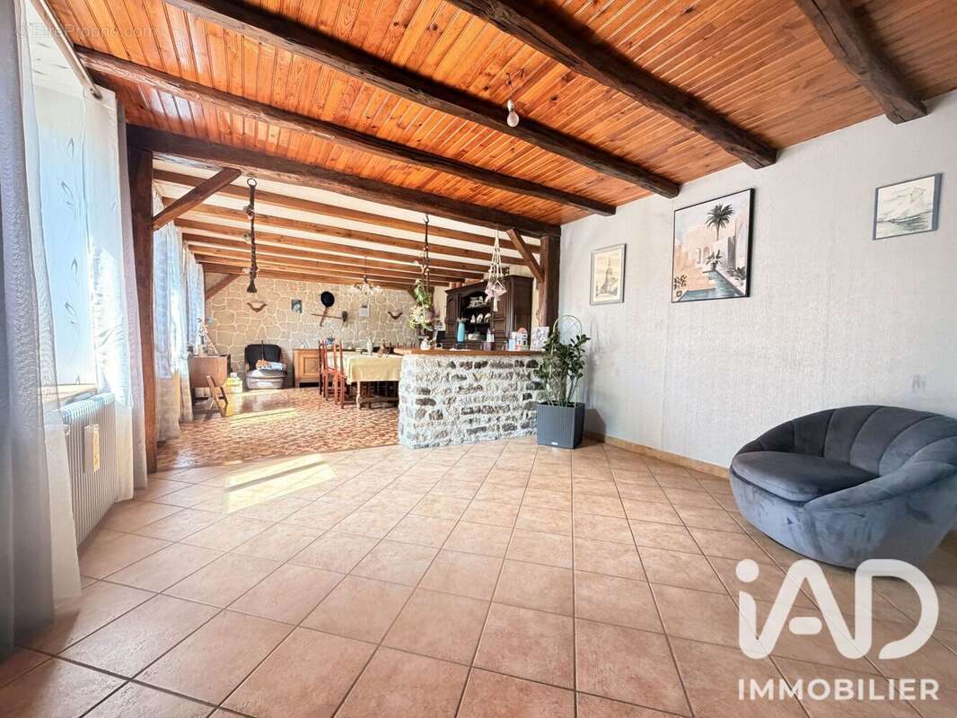 Maison 158 m² à Jasney  - photo 9